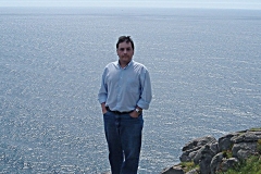 En el Cabo de Finisterre, 2004